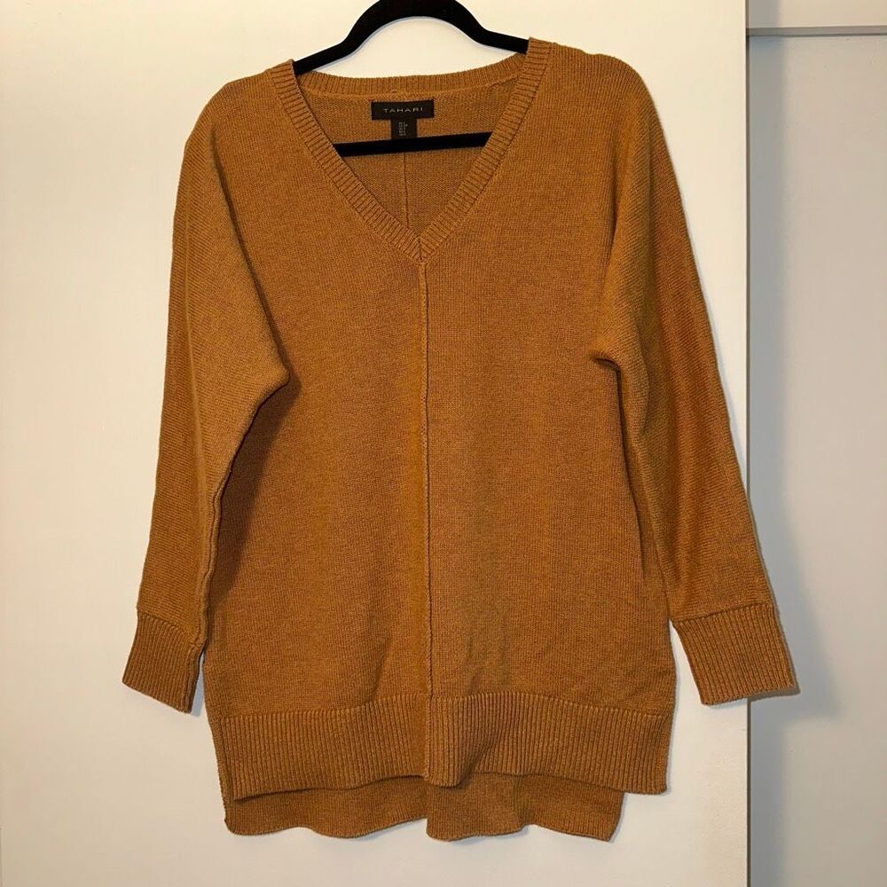Tahari Womens Small V Neck Long Sleeve Tunic Style Sweater Burnt Orange Tan EUC